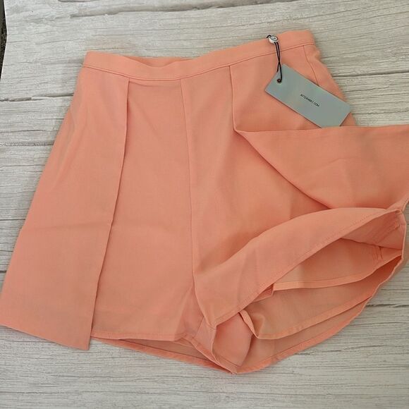 After Market Pleated Shorts New - Picture 3 of 6